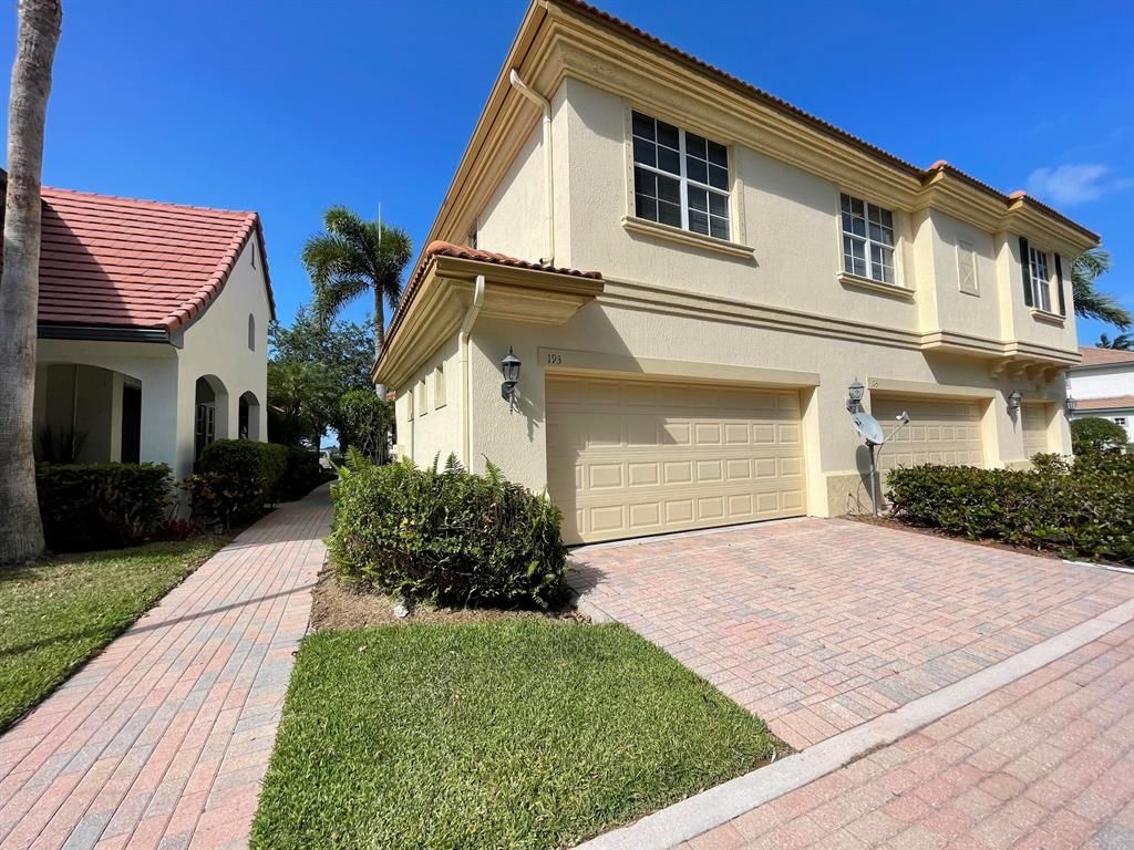 Photo of 193 Evergrene Parkway #16-B, Palm Beach Gardens, FL 33410 (MLS # R10717591)