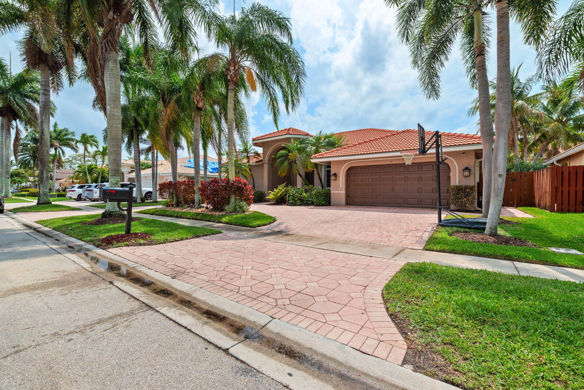 77 NW 108TH Way