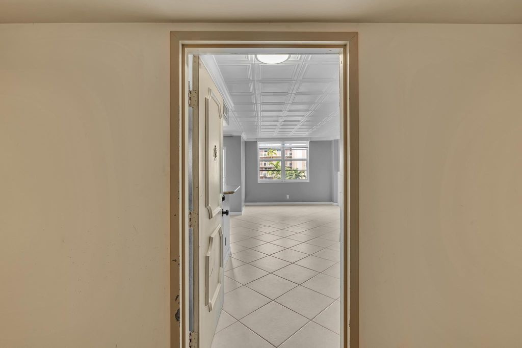 Photo of 1600 SE 15th Street #305, Fort Lauderdale, FL 33316 (MLS # F10550163)