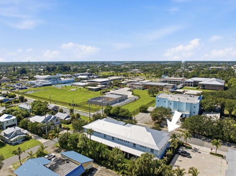 Tiny photo for 409 SE HIGH SCHOOL Avenue, Stuart, FL 34994 (MLS # B26090726)