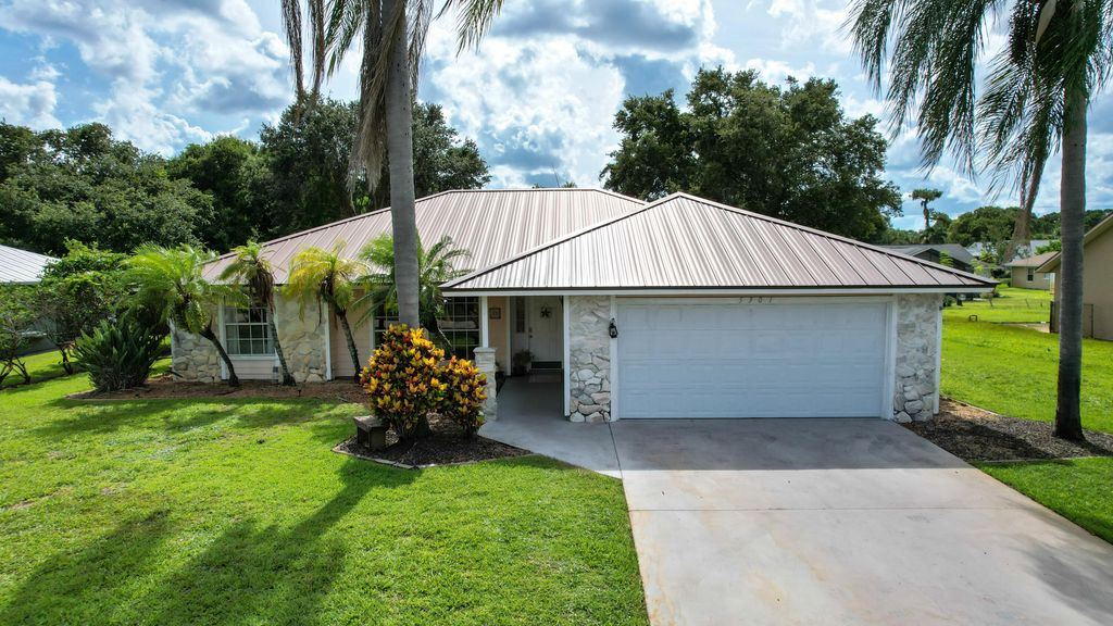 Photo of 5301 Eagle Drive Dr, Fort Pierce, FL 34951 (MLS # R10811084)