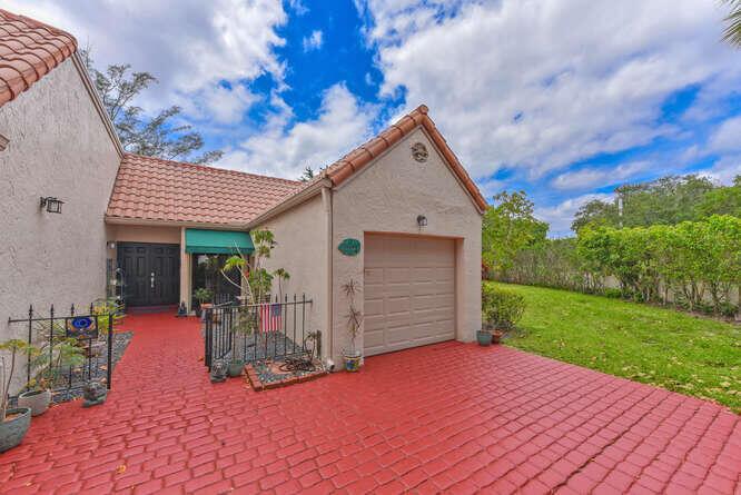 6674 Las Flores Drive