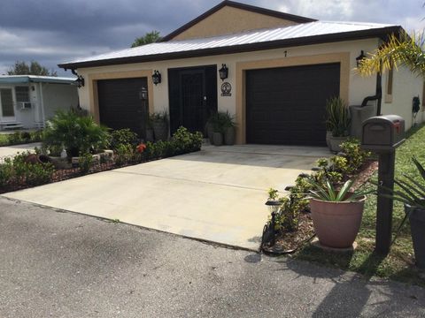 A home in Port St Lucie