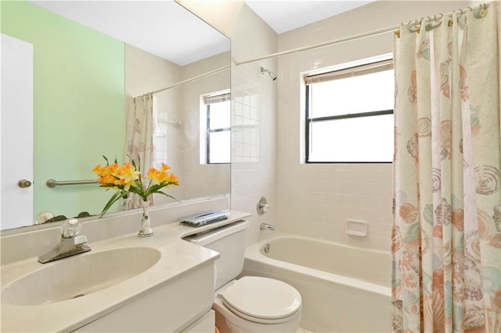 Westwood Commy 7 81-28 B - Residential