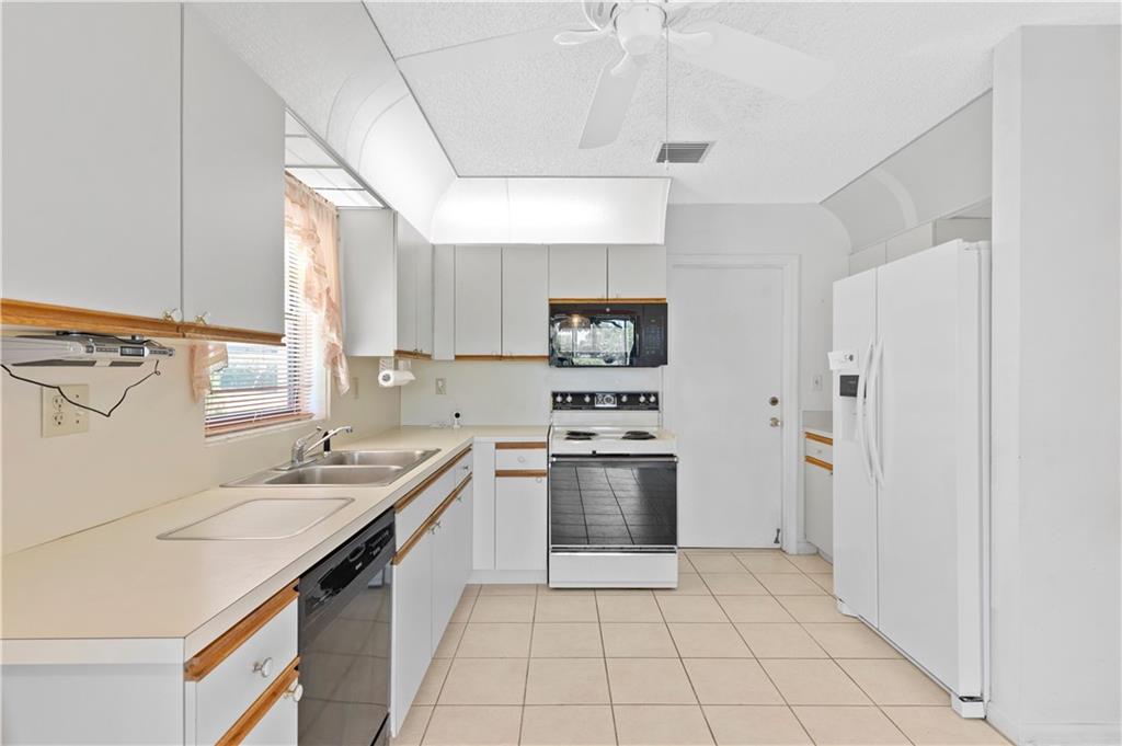 Westwood Commy 7 81-28 B - Residential
