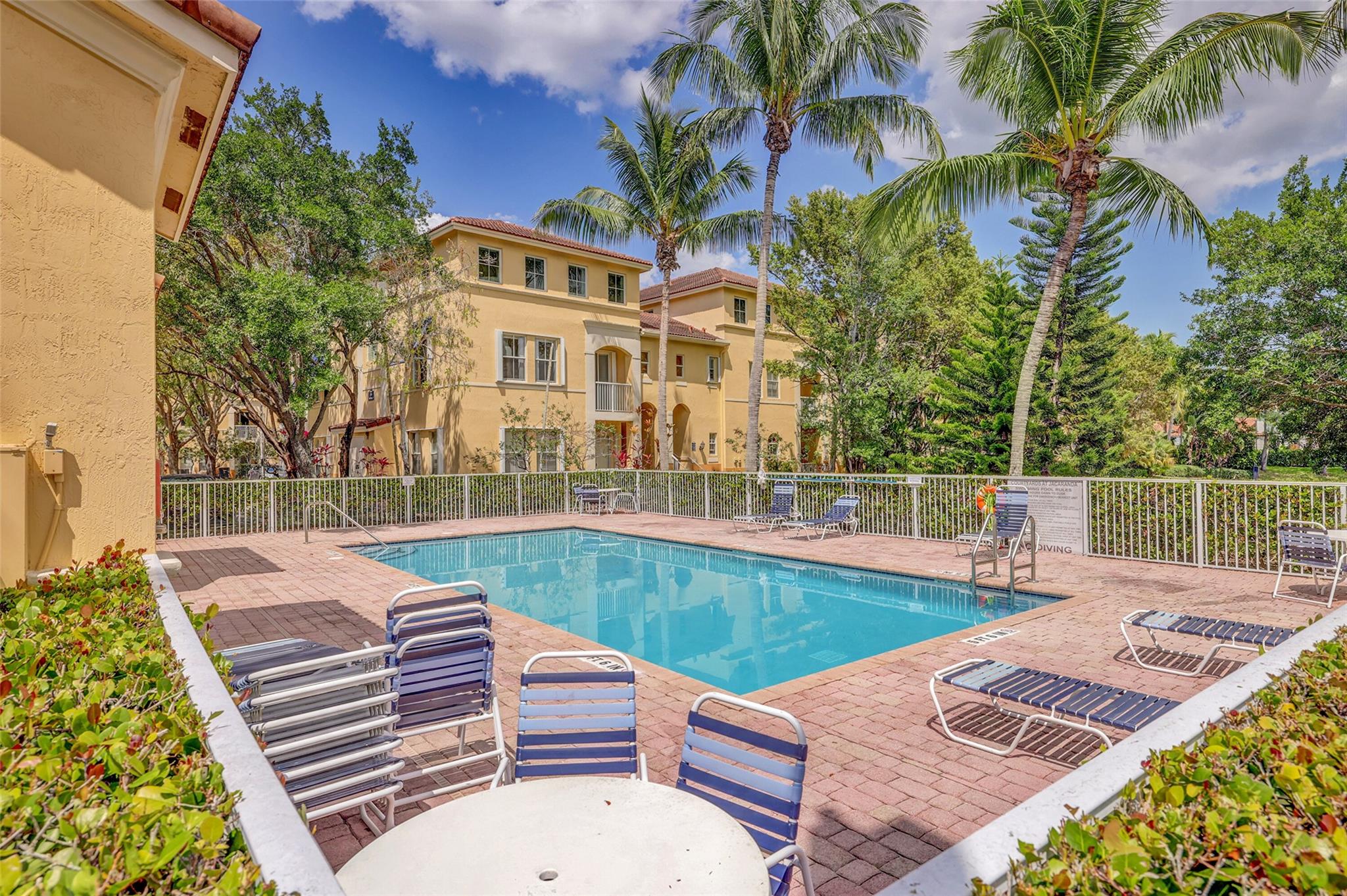 COURTYARDS AT JACARANDA - Residential