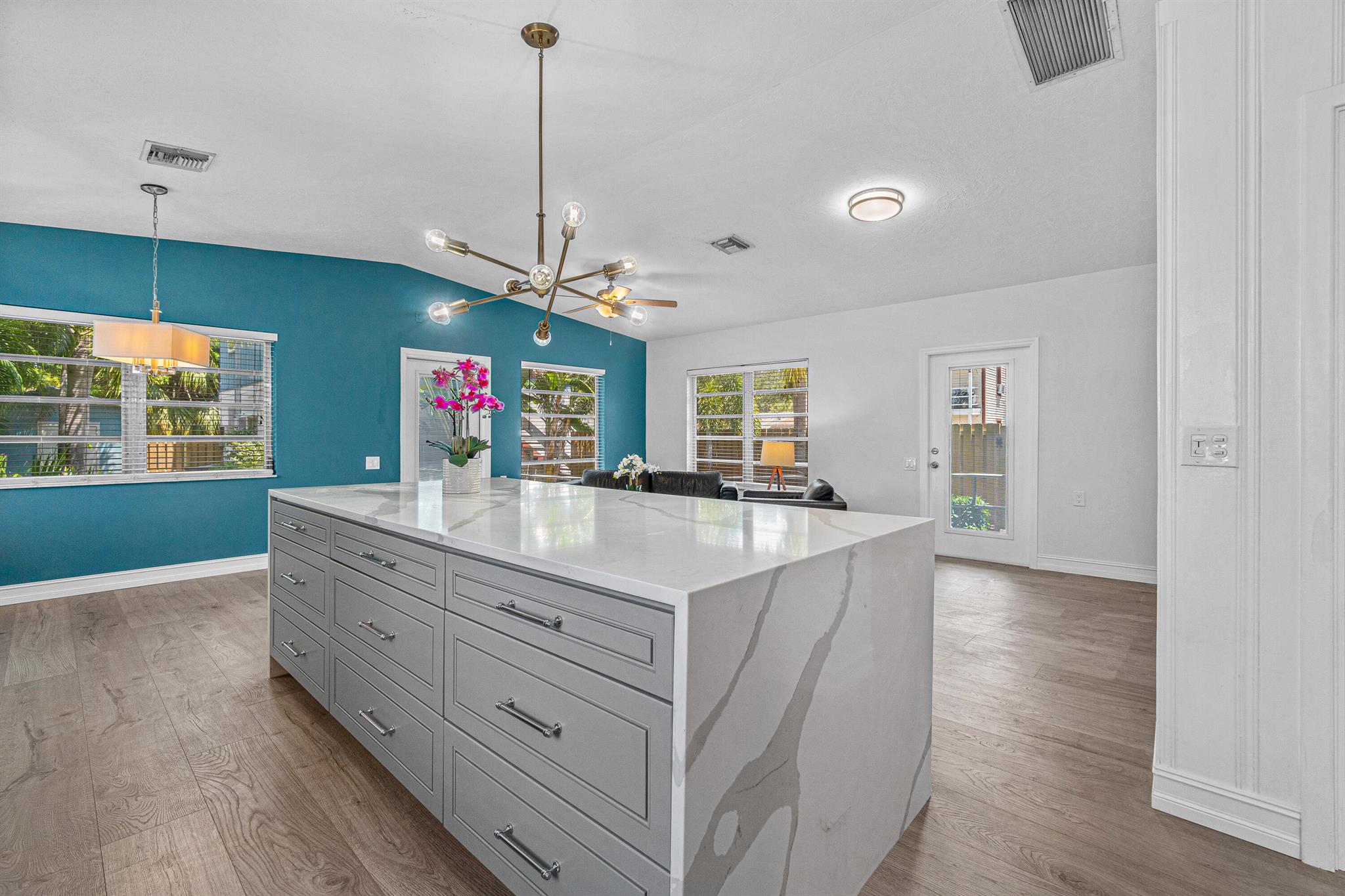 LAKE WORTH TOWN OF - Residential Lease