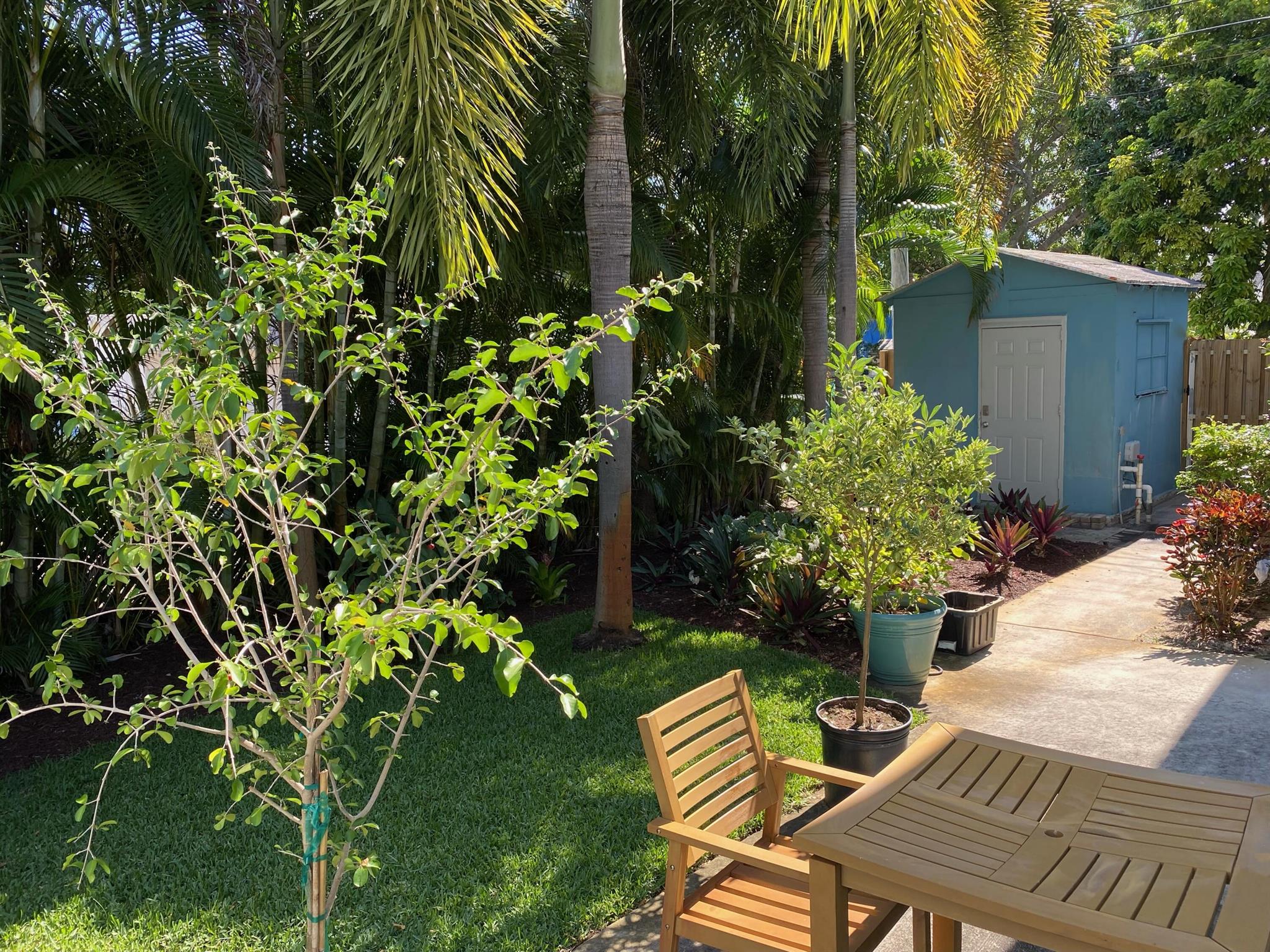 LAKE WORTH TOWN OF - Residential Lease