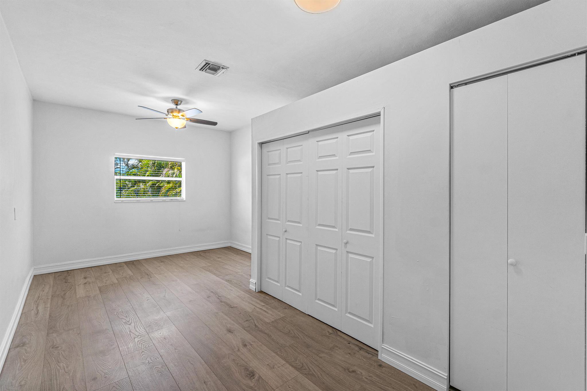 LAKE WORTH TOWN OF - Residential Lease