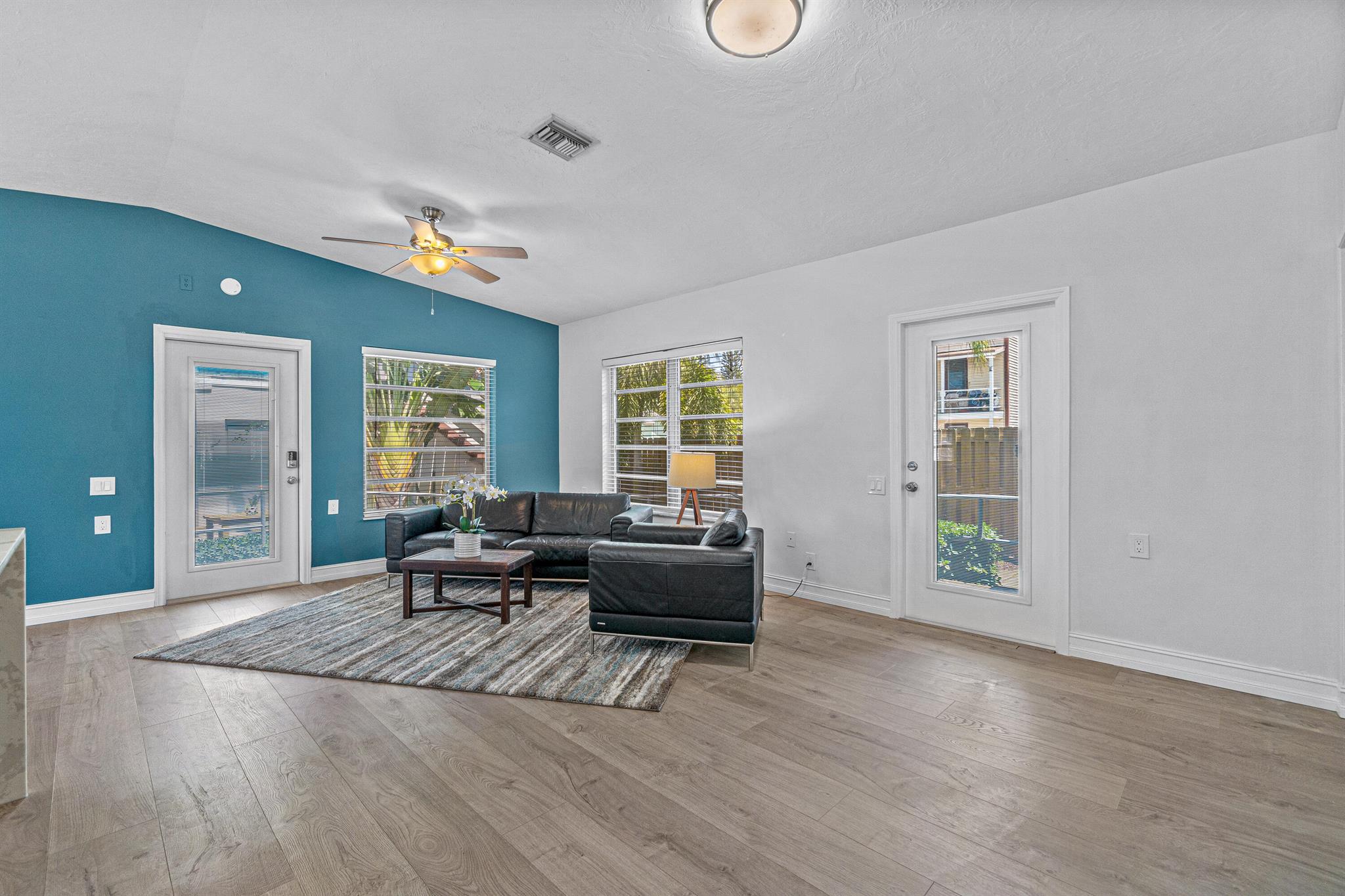 LAKE WORTH TOWN OF - Residential Lease