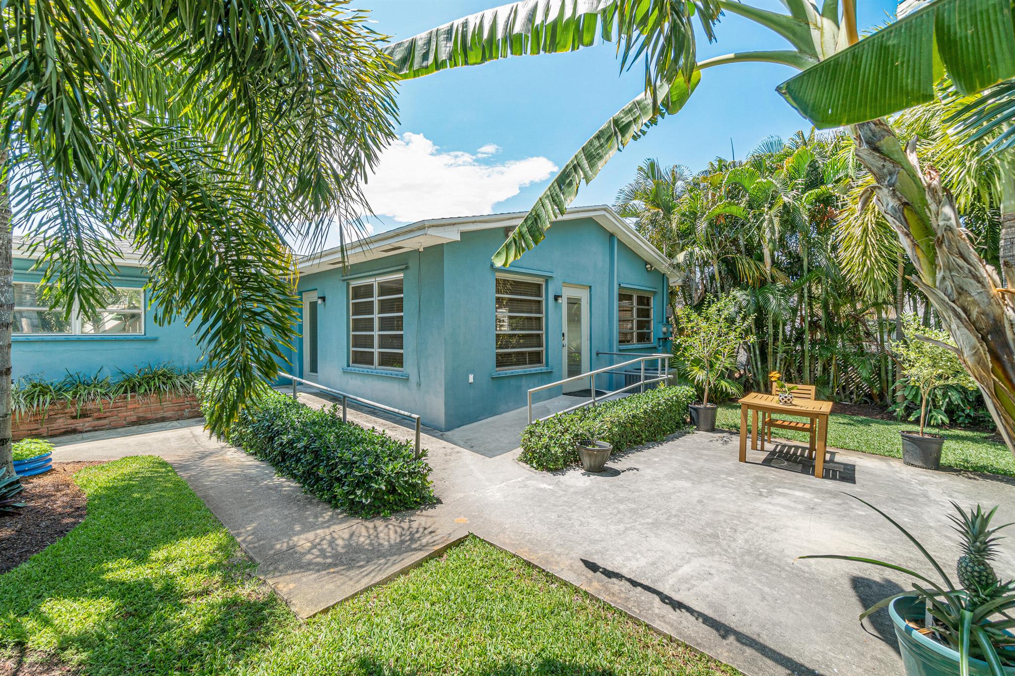 LAKE WORTH TOWN OF - Residential Lease