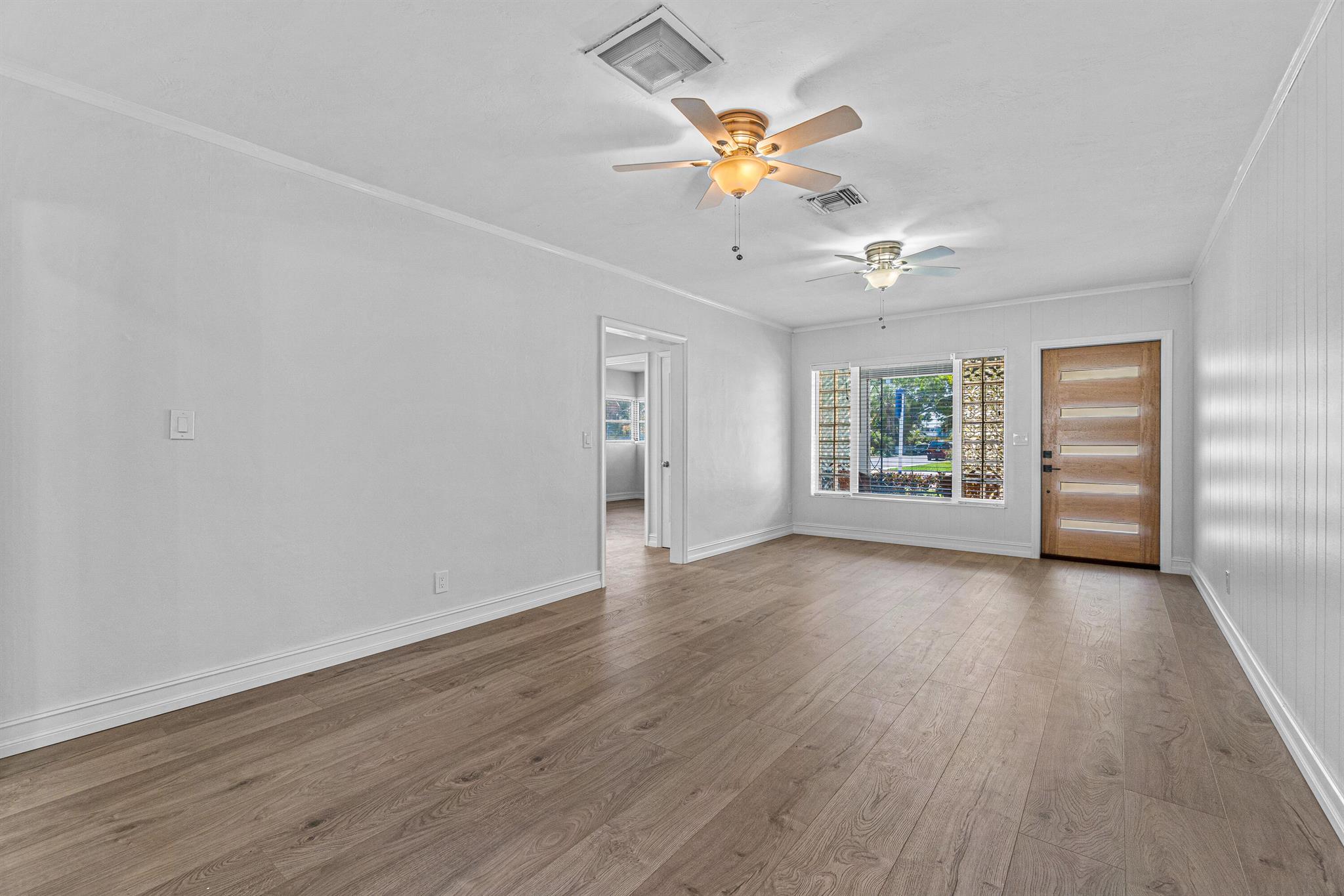 LAKE WORTH TOWN OF - Residential Lease