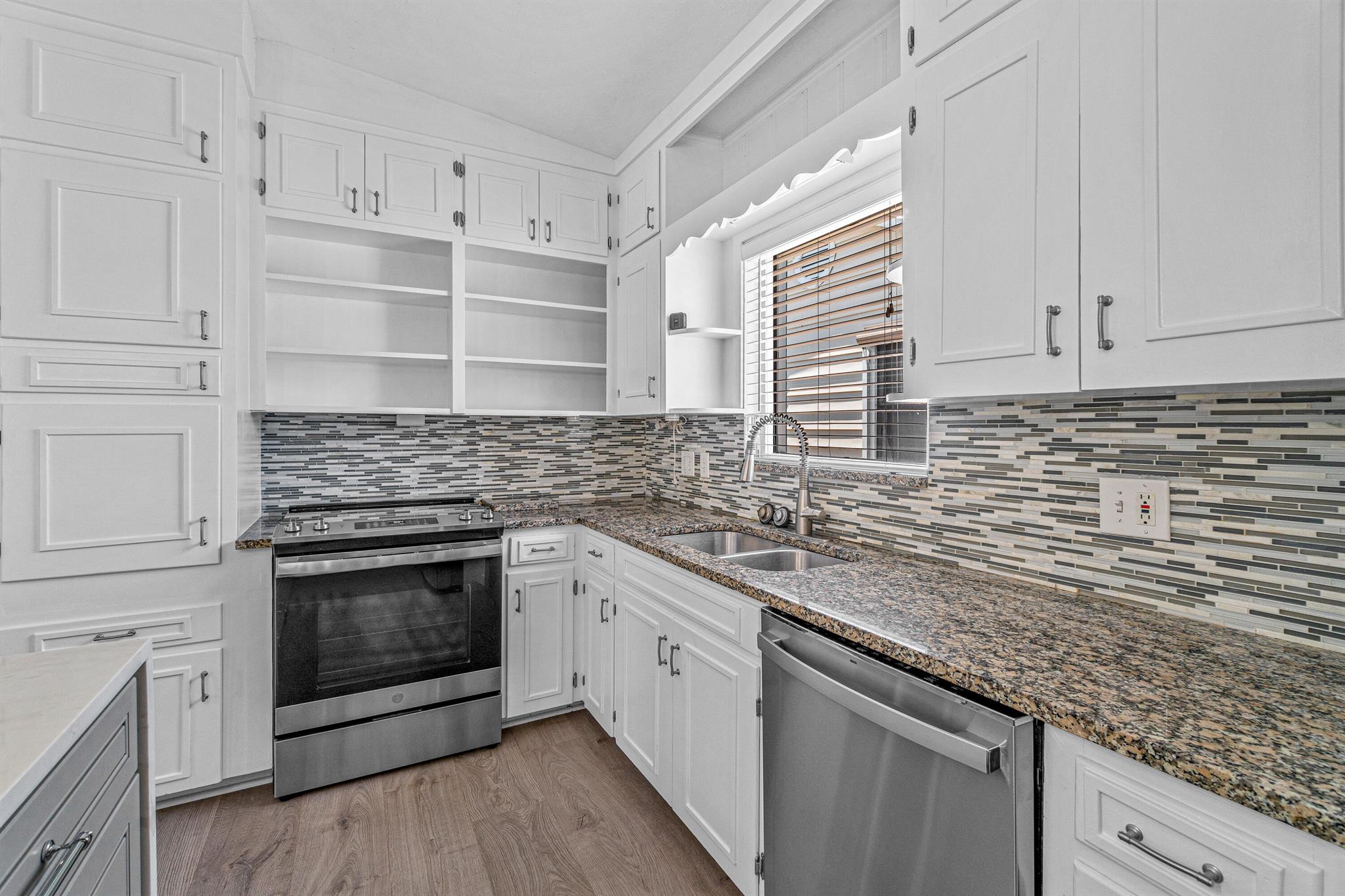 LAKE WORTH TOWN OF - Residential Lease