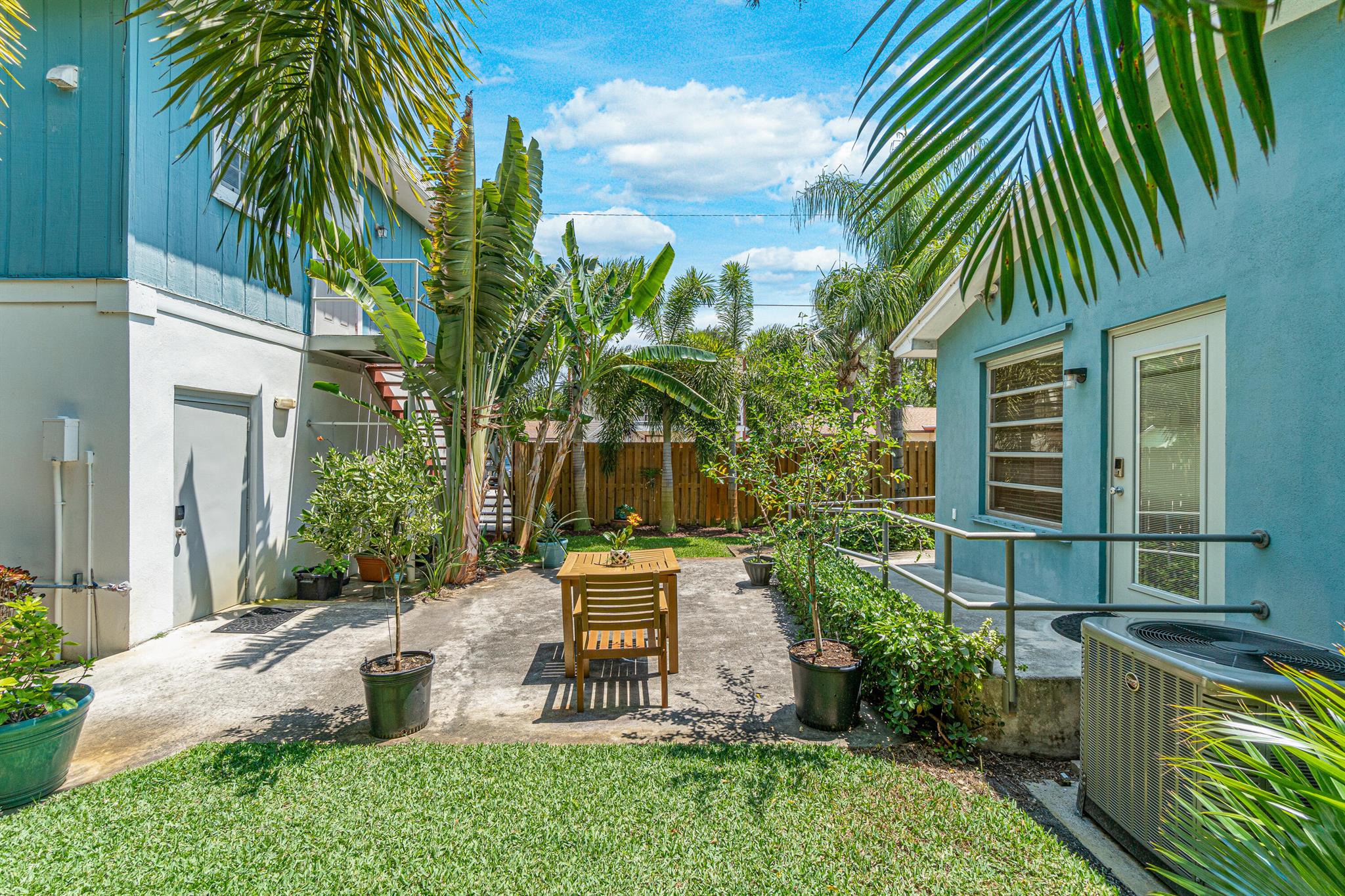 LAKE WORTH TOWN OF - Residential Lease