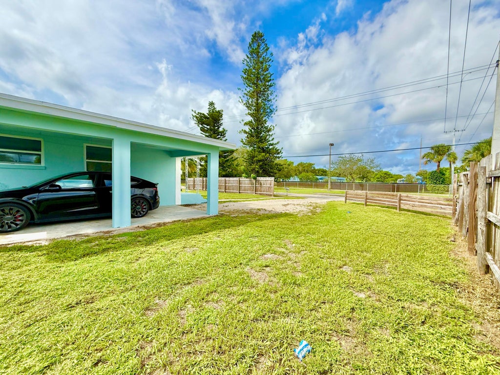 Photo of 355 NW 8th Avenue, Delray Beach, FL 33444 (MLS # B26080176)