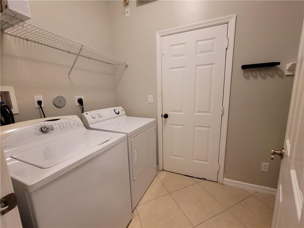 Isles At Weston 171-40 B - Residential