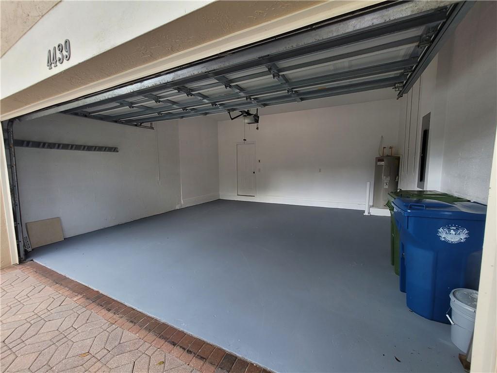 Isles At Weston 171-40 B - Residential