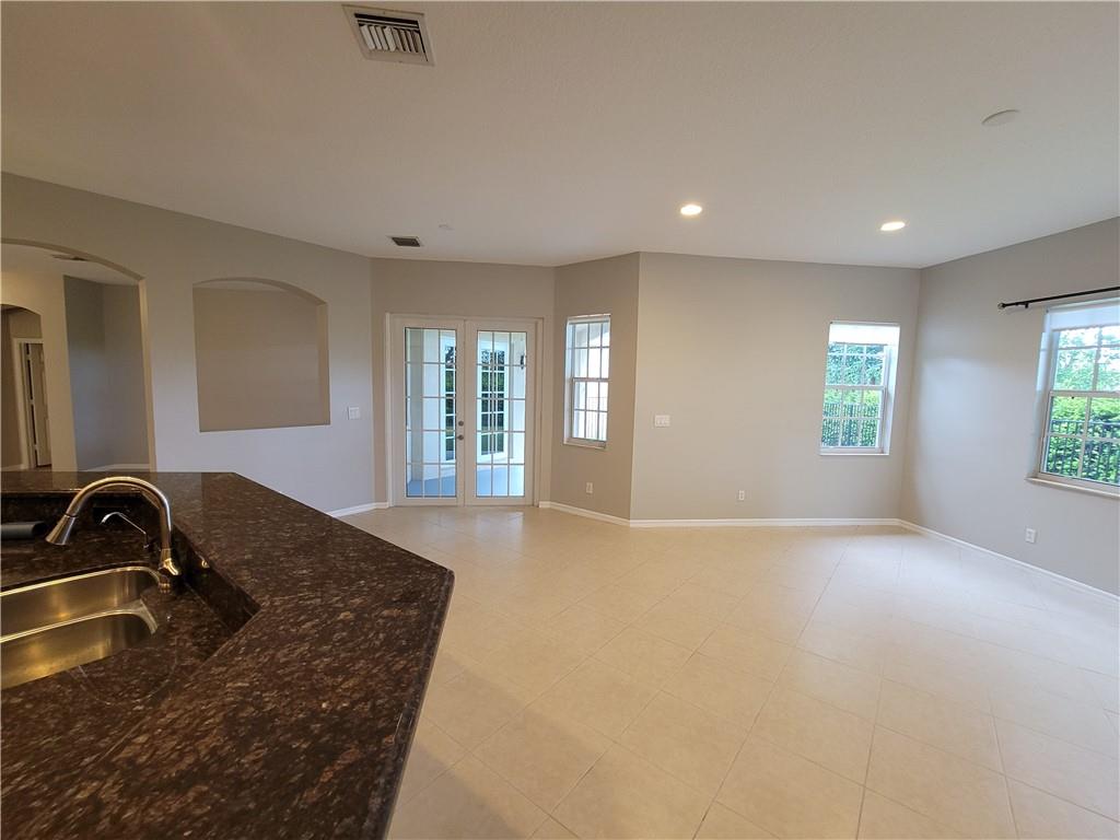 Isles At Weston 171-40 B - Residential