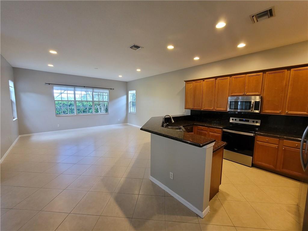 Isles At Weston 171-40 B - Residential