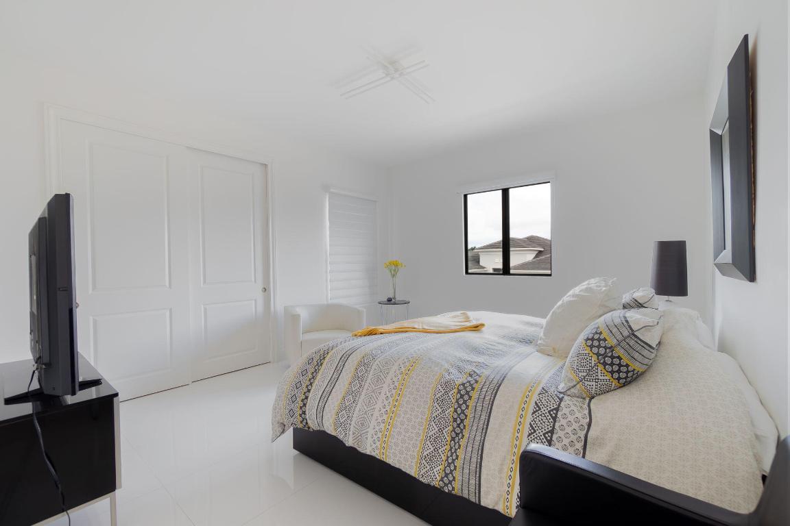 ROYAL PALM POLO PLAT - Residential