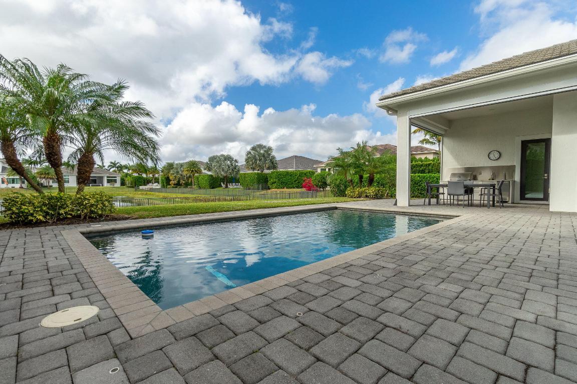 ROYAL PALM POLO PLAT - Residential