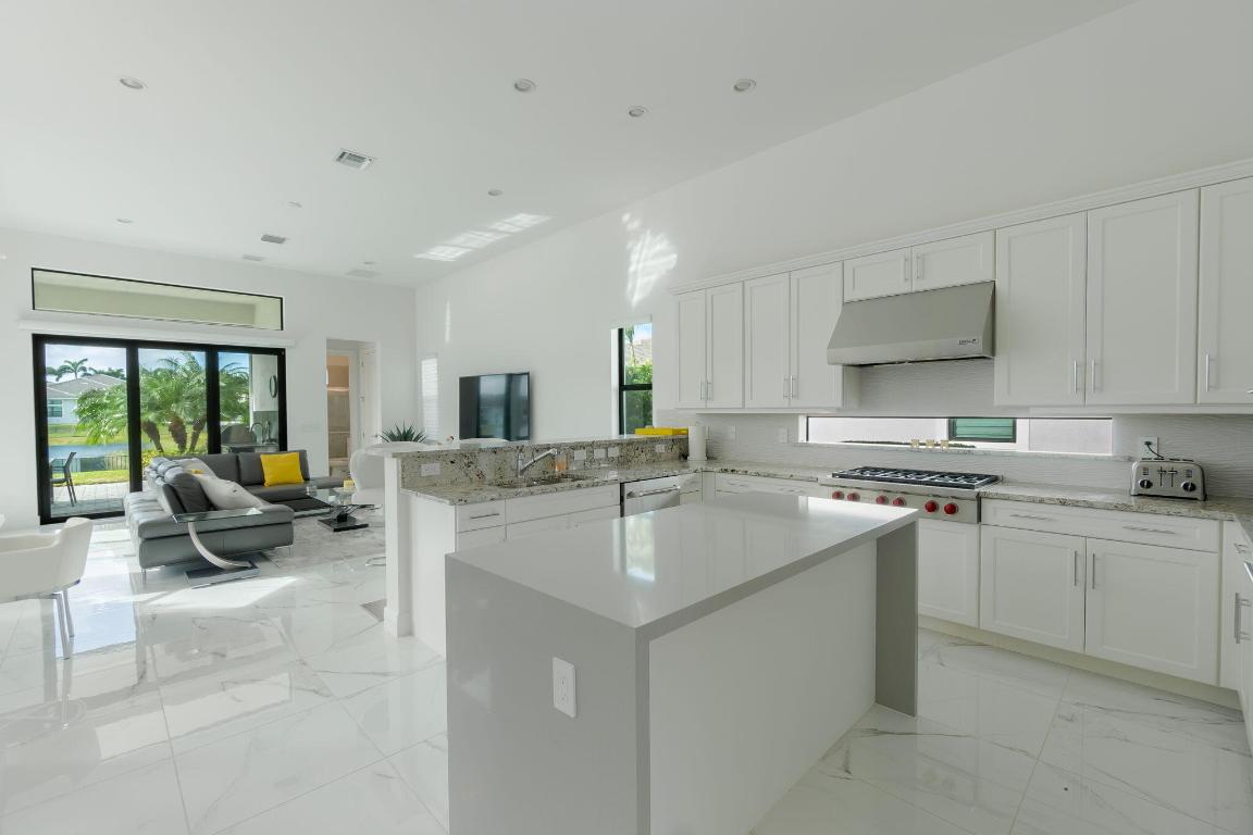 ROYAL PALM POLO PLAT - Residential