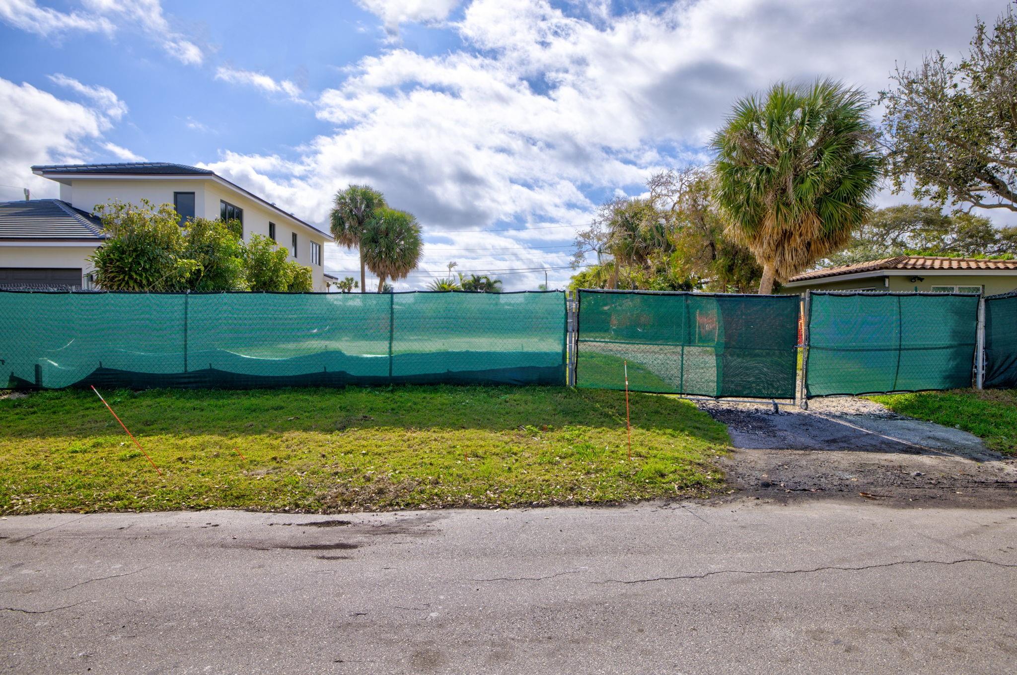 254 Capri Ave