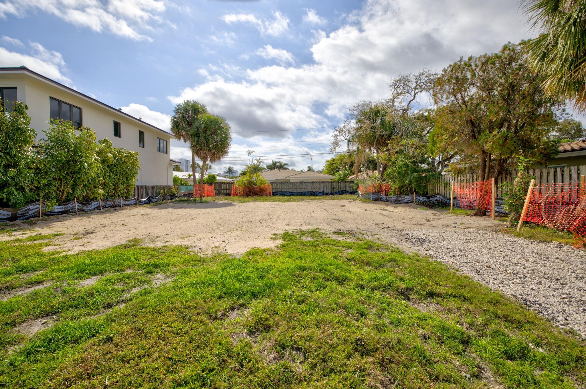 254 Capri Ave