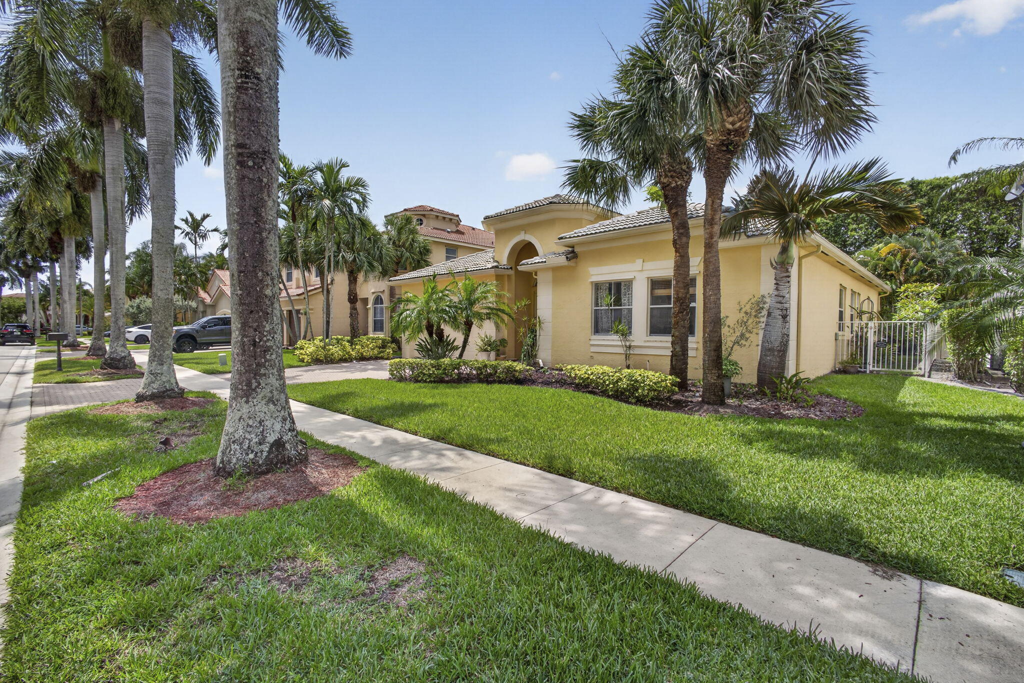 9489 Worswick Court
