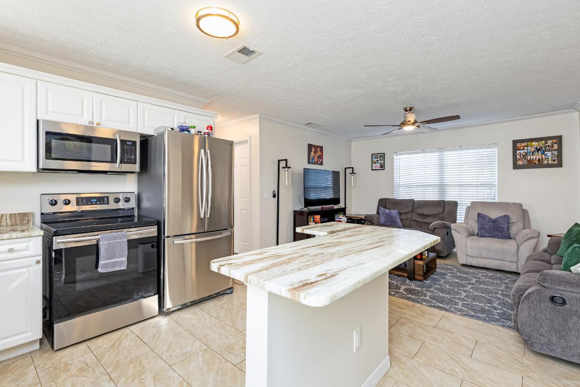 PORT ST LUCIE SECTION 8 - Residential