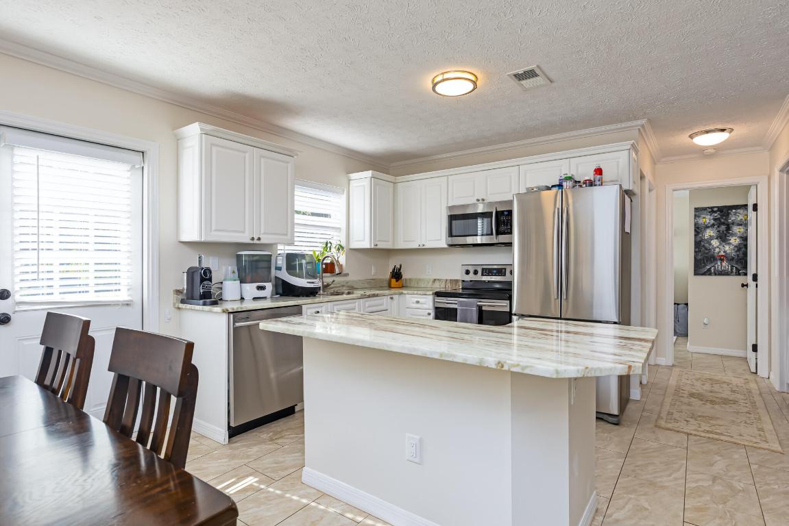 PORT ST LUCIE SECTION 8 - Residential