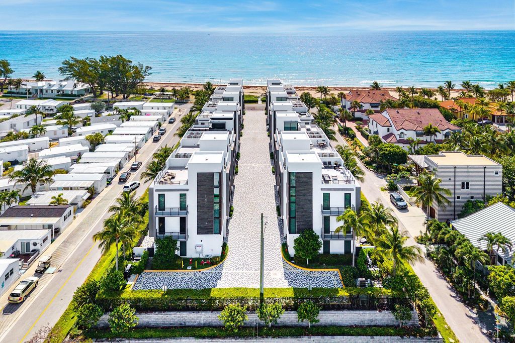 Photo of 11501 Old Ocean Boulevard, Ocean Ridge, FL 33435 (MLS # B26033468)