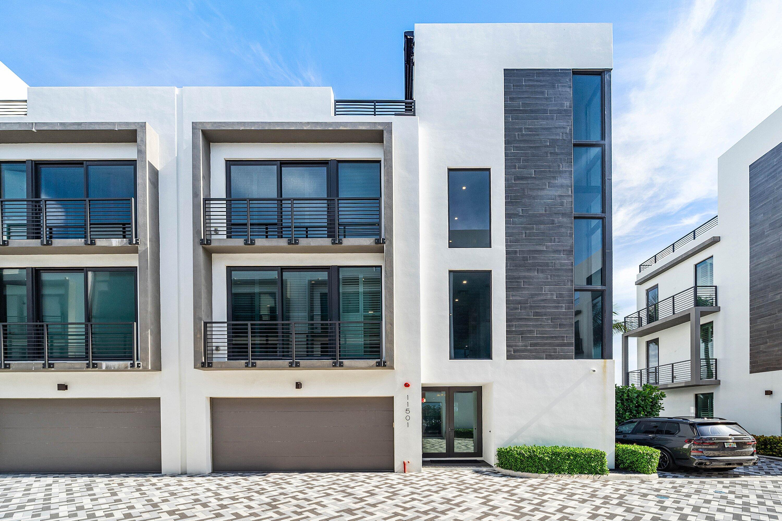 11501 Old Ocean Boulevard, Ocean Ridge, FL, 33435/$2,475,000 4 11501 Old Ocean Boulevard
