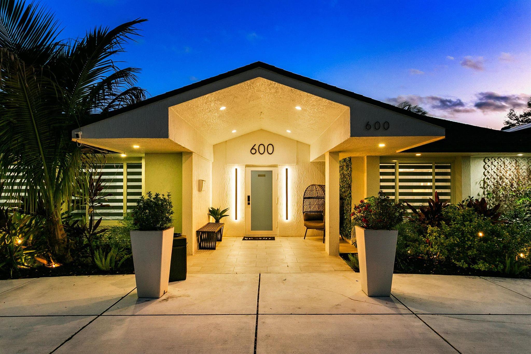 600 NE 4th Street