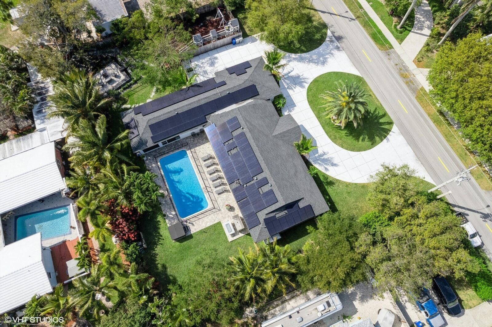 600 NE 4th Street