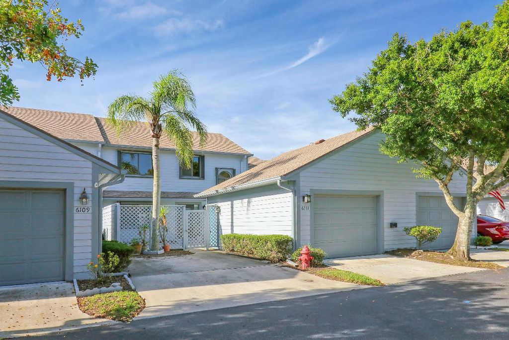 Photo of 6111 SE Georgetown Place, Hobe Sound, FL 33455 (MLS # R10996132)