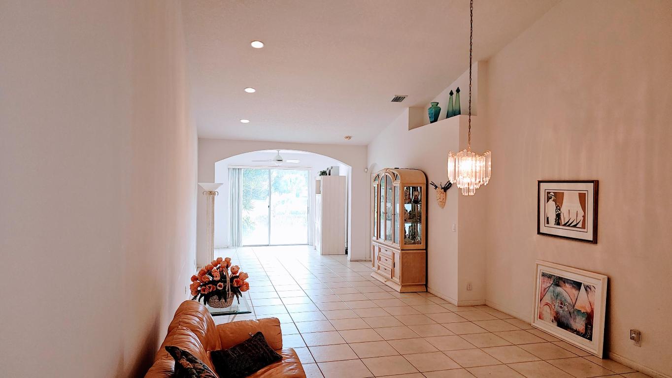 PALM ISLES WEST - Residential