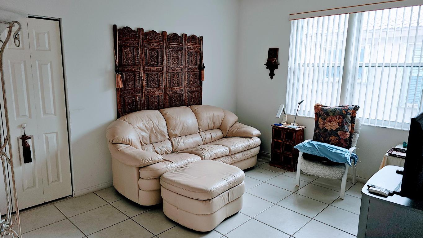 PALM ISLES WEST - Residential