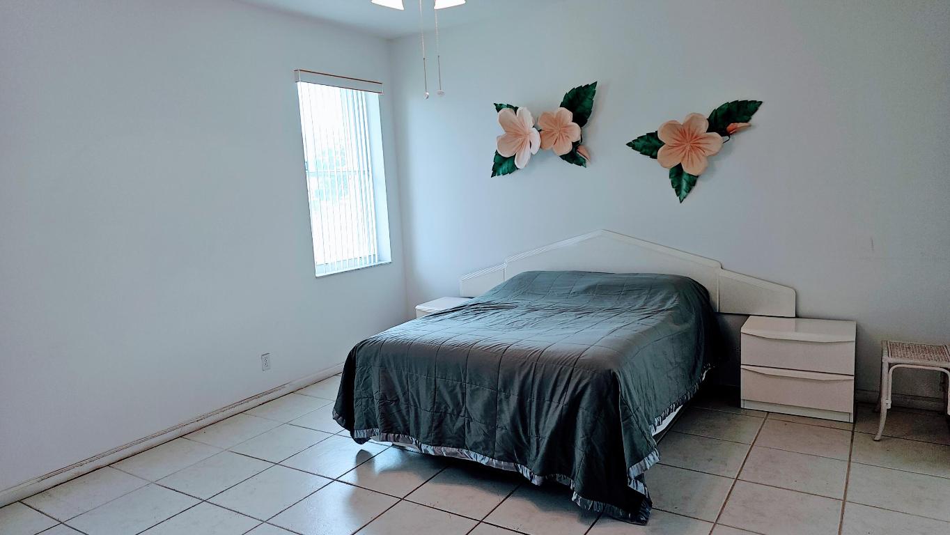 PALM ISLES WEST - Residential