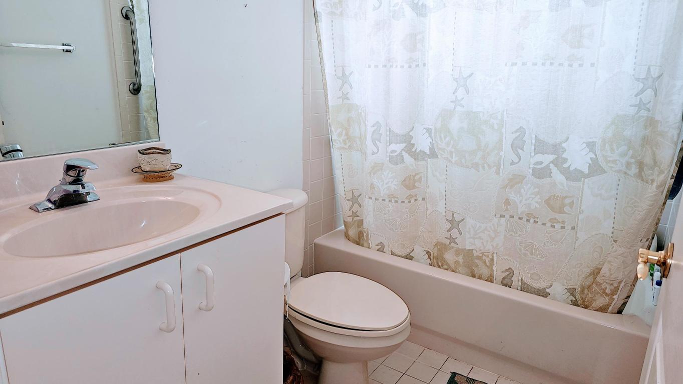 PALM ISLES WEST - Residential