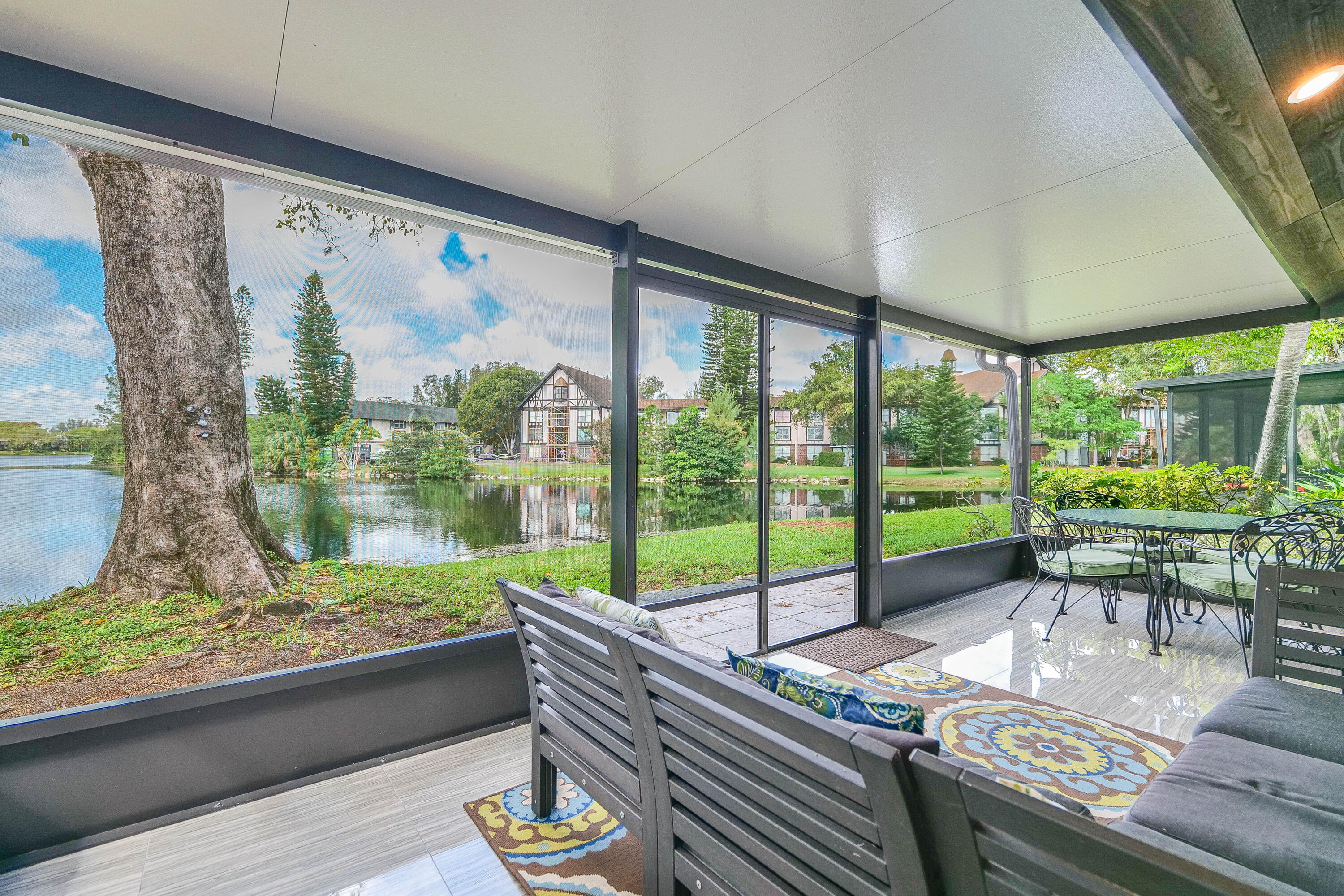 HILLS OF INVERRARY - Residential