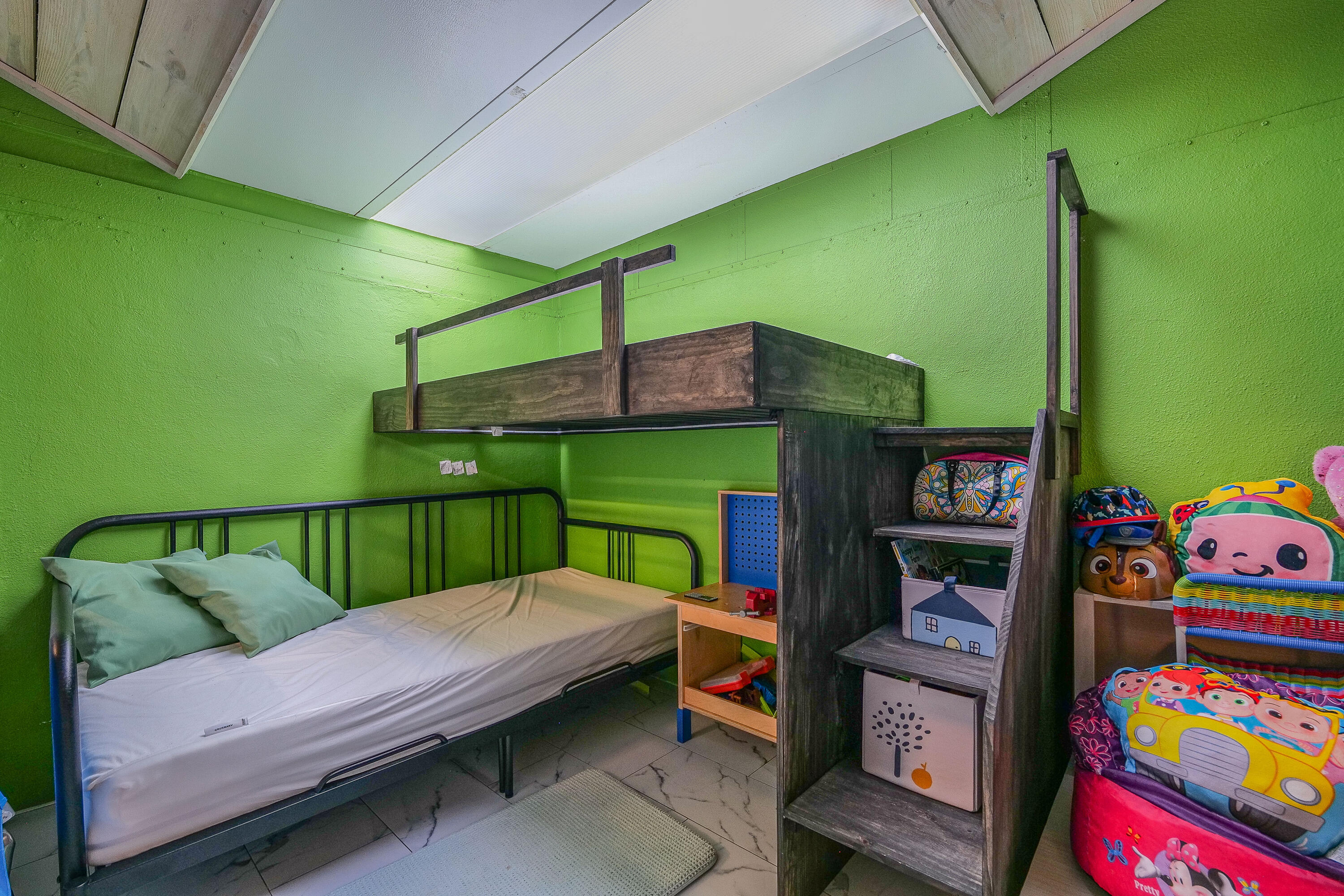 HILLS OF INVERRARY - Residential