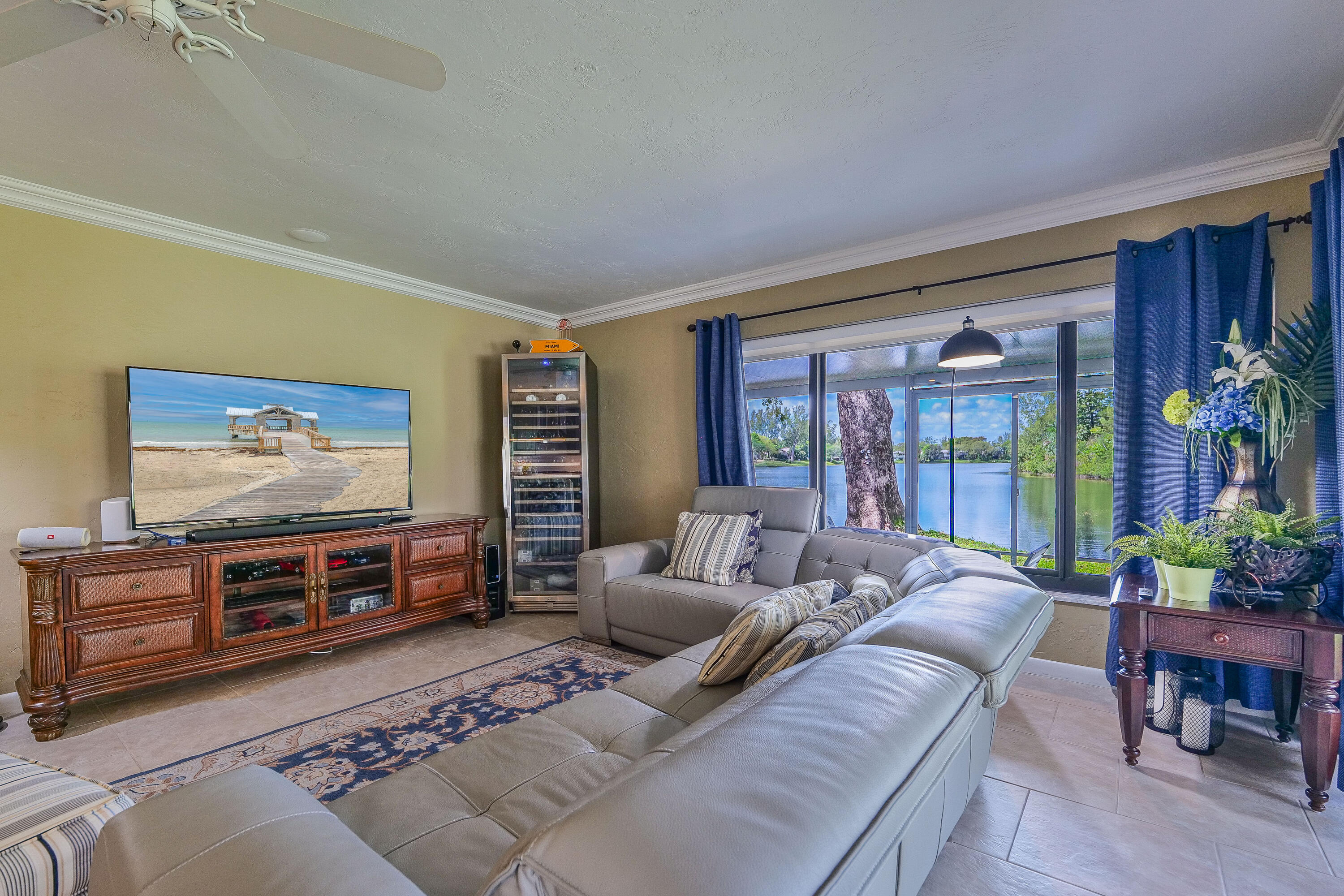 HILLS OF INVERRARY - Residential