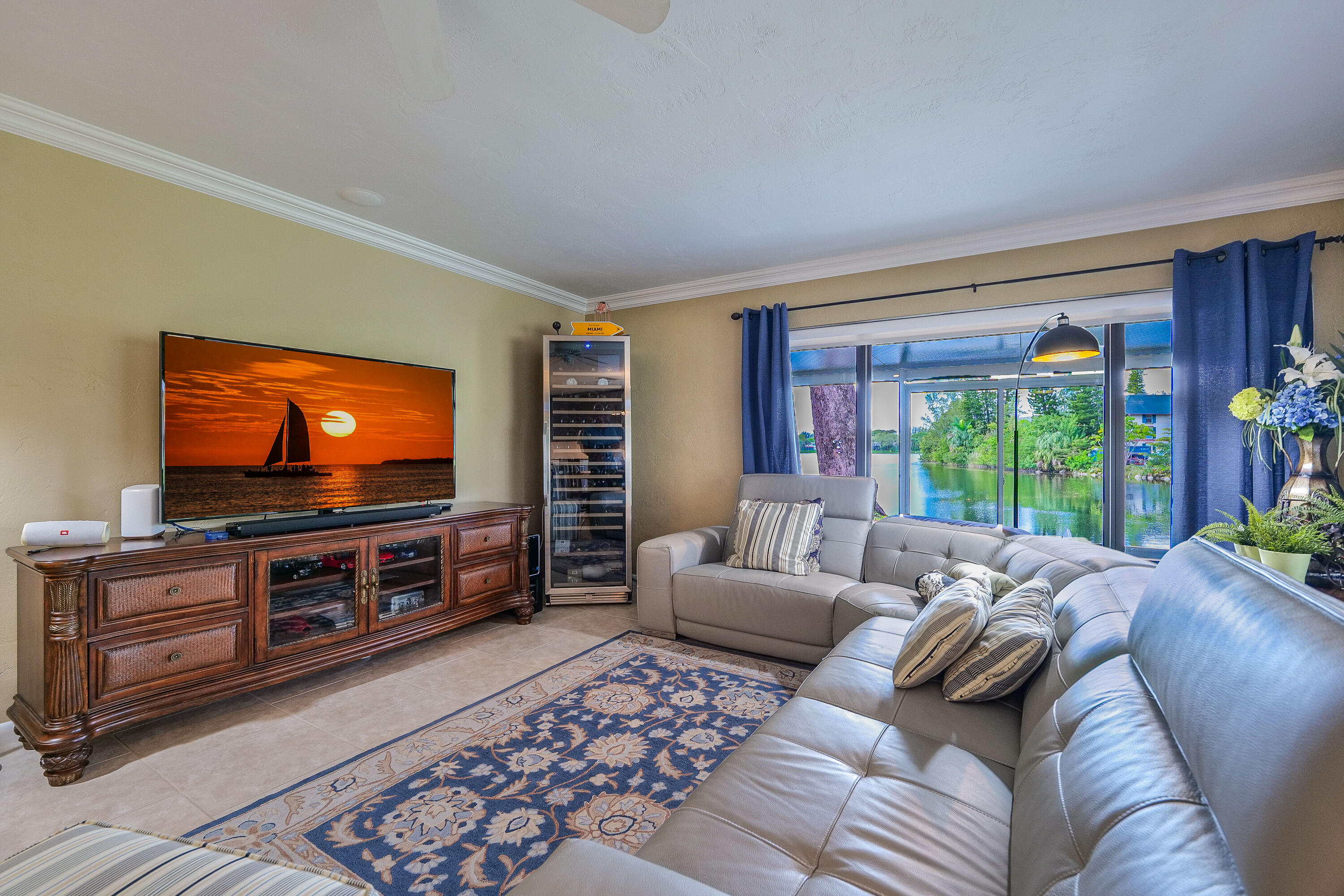 HILLS OF INVERRARY - Residential