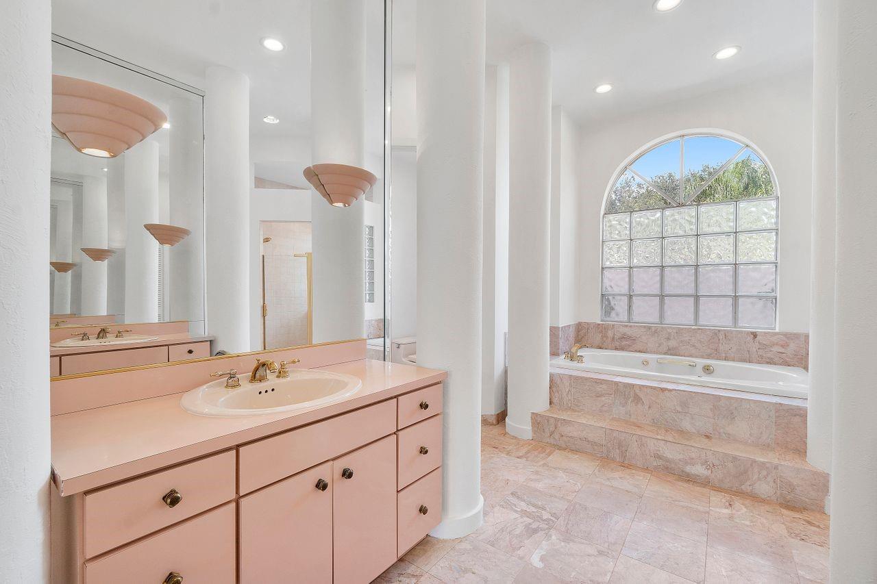 Countrys Point 119-29 B - Residential