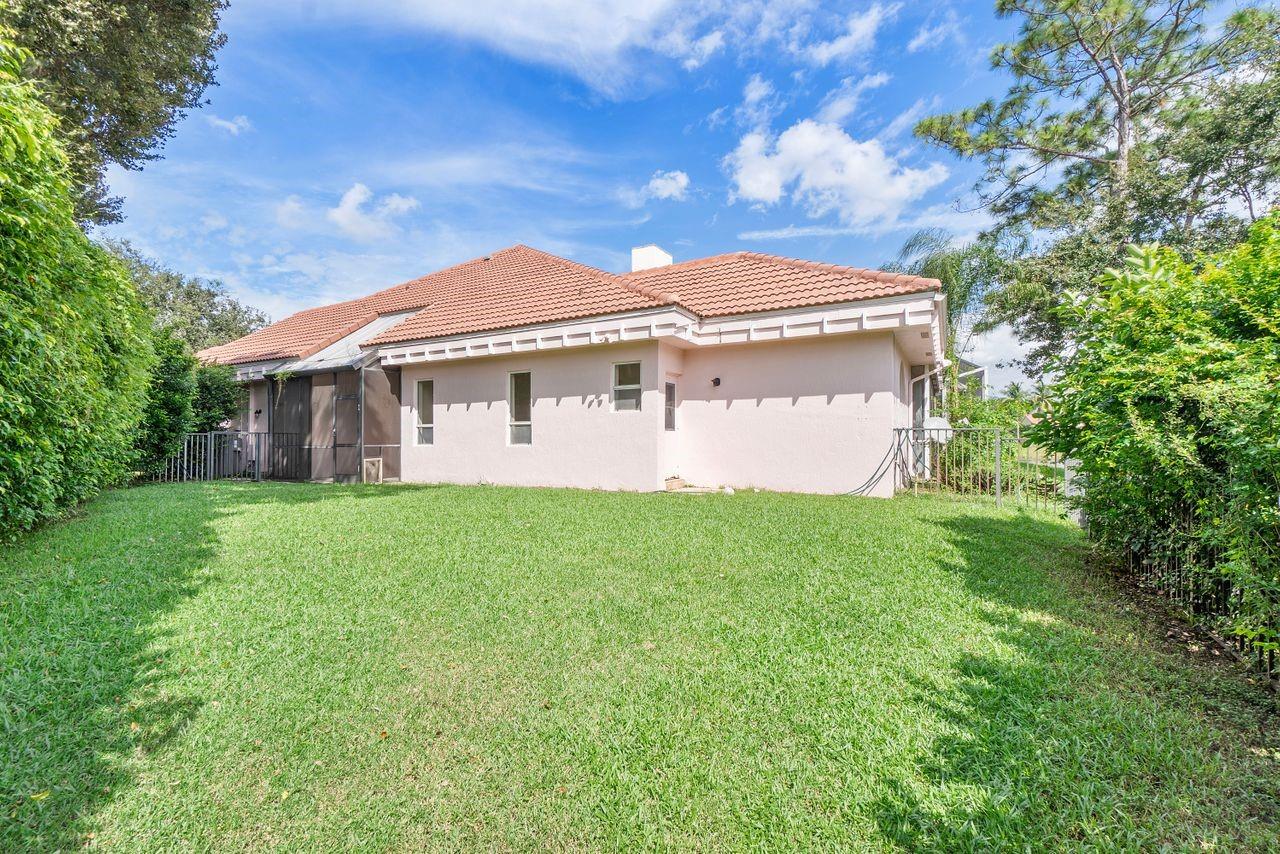 Countrys Point 119-29 B - Residential