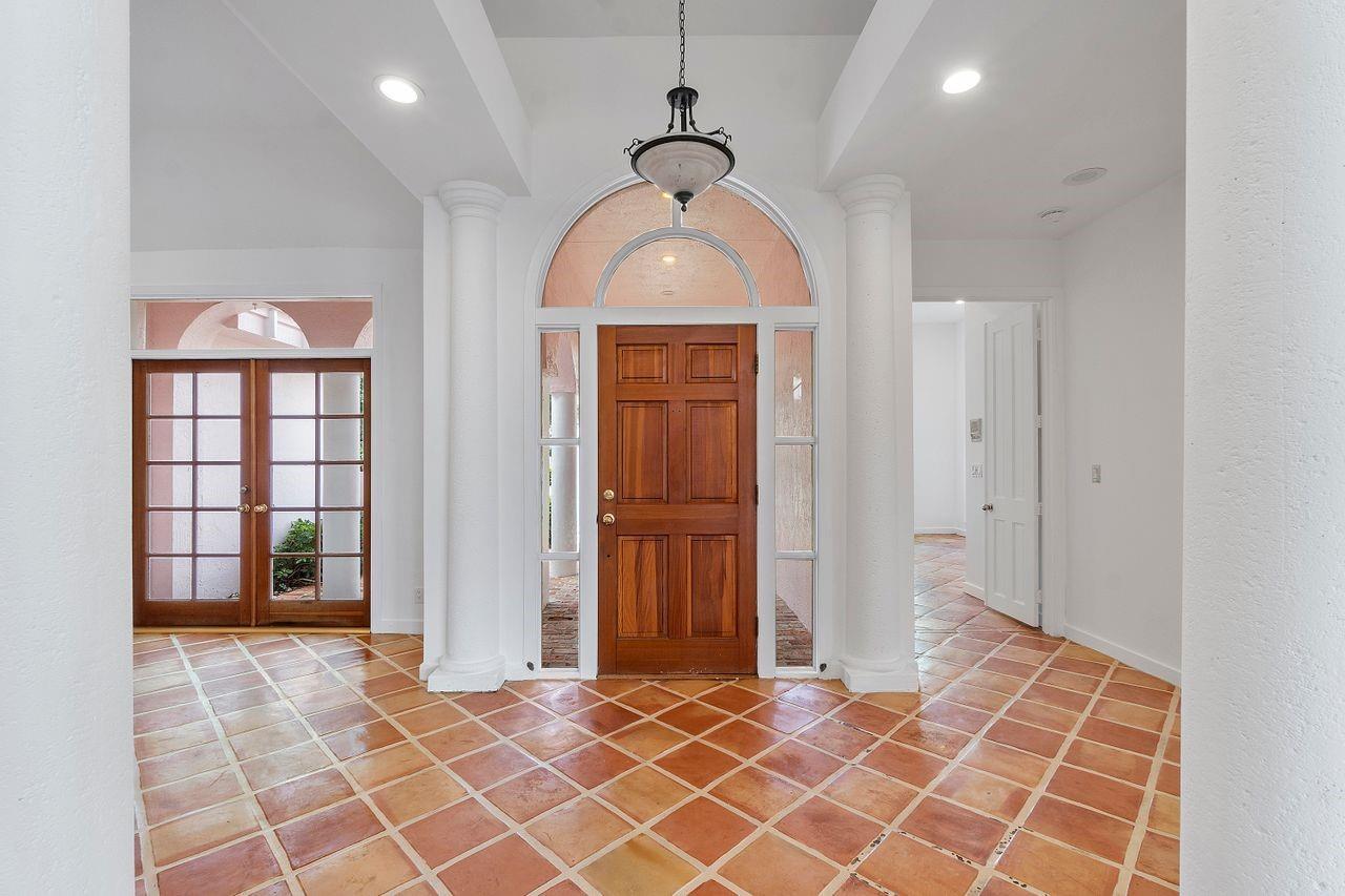 Countrys Point 119-29 B - Residential