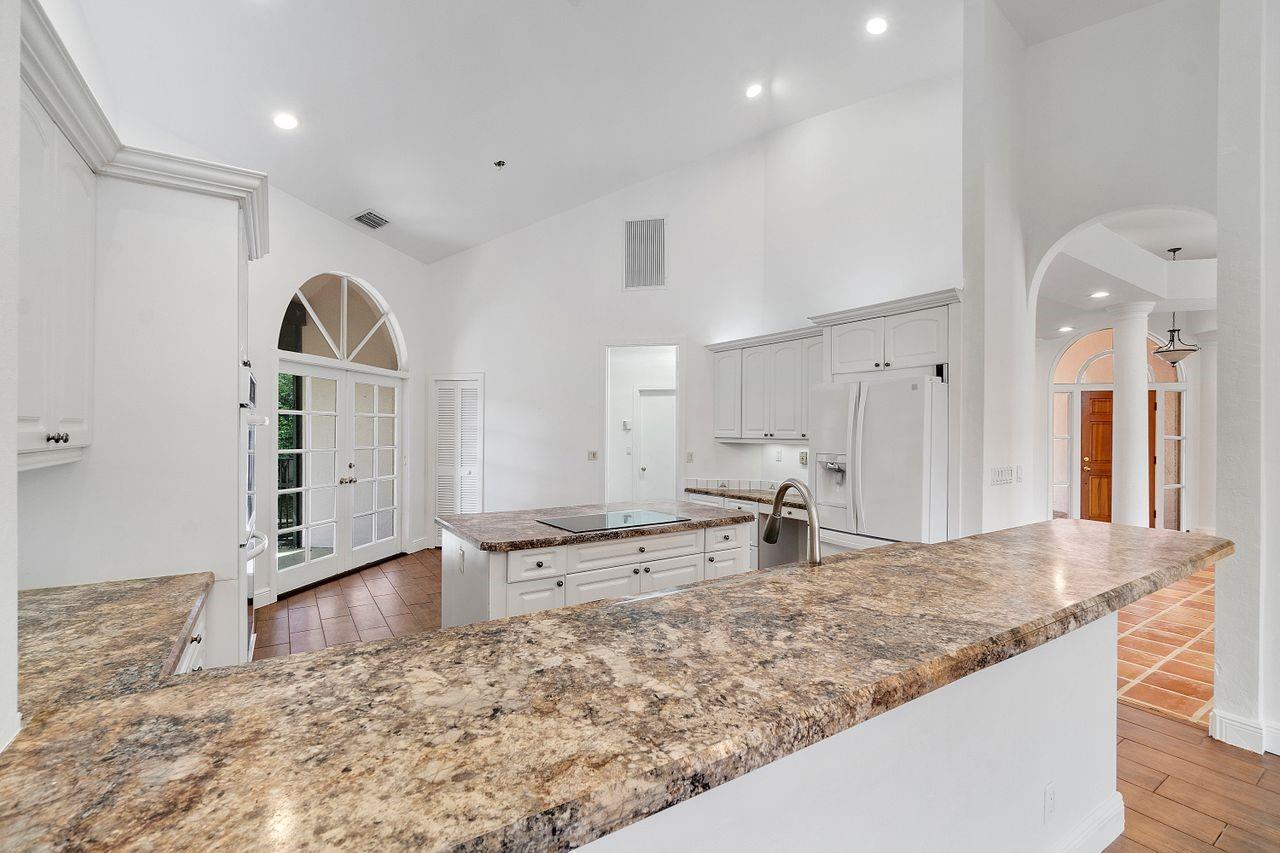 Countrys Point 119-29 B - Residential