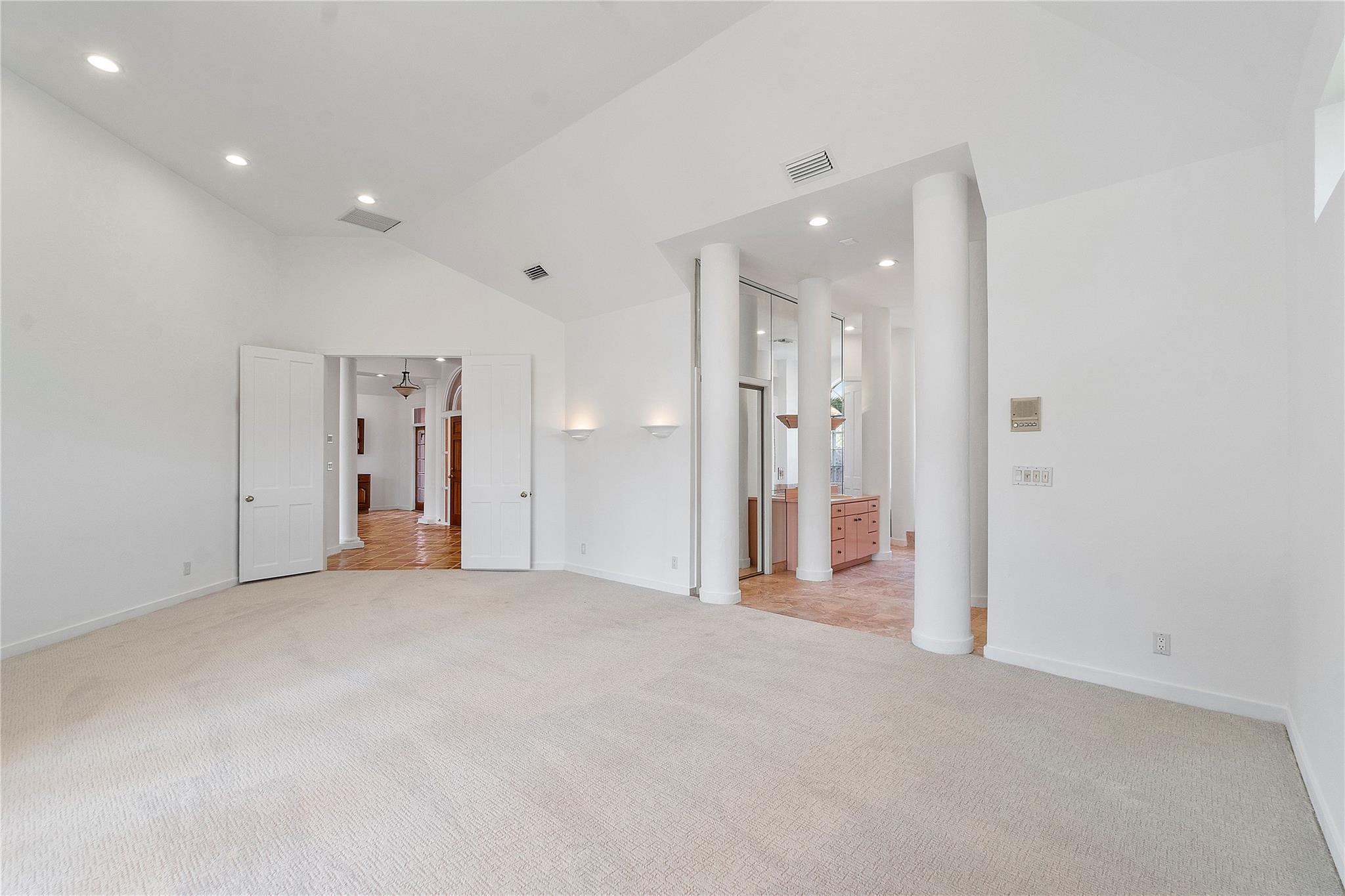 Countrys Point 119-29 B - Residential