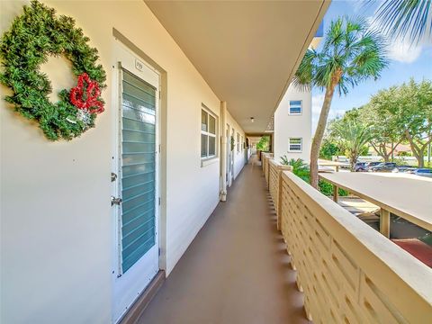 Condominium in Delray Beach FL 3401 Spanish Trl Trl 9.jpg